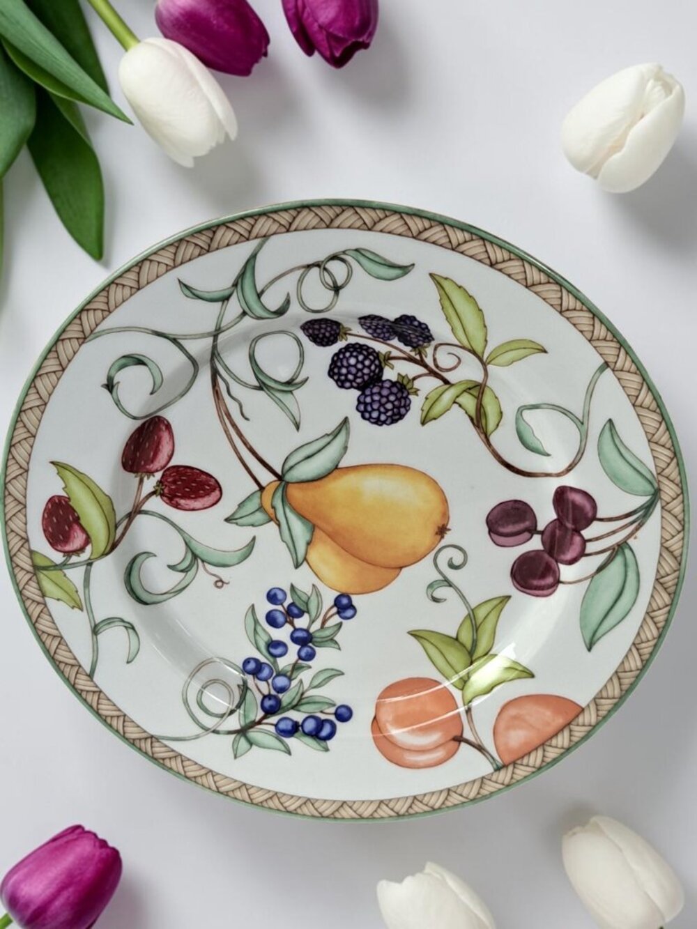Beautiful Dansk Umbrian Fruits 9” Salad Plates Portugal